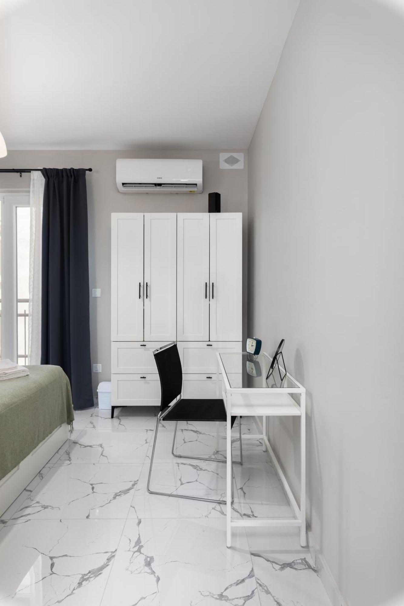 Modern 2Br Cosy Apartment With Large Terrace - Close To Manoel Island & Tigne Shopping Mall Sliema Kültér fotó