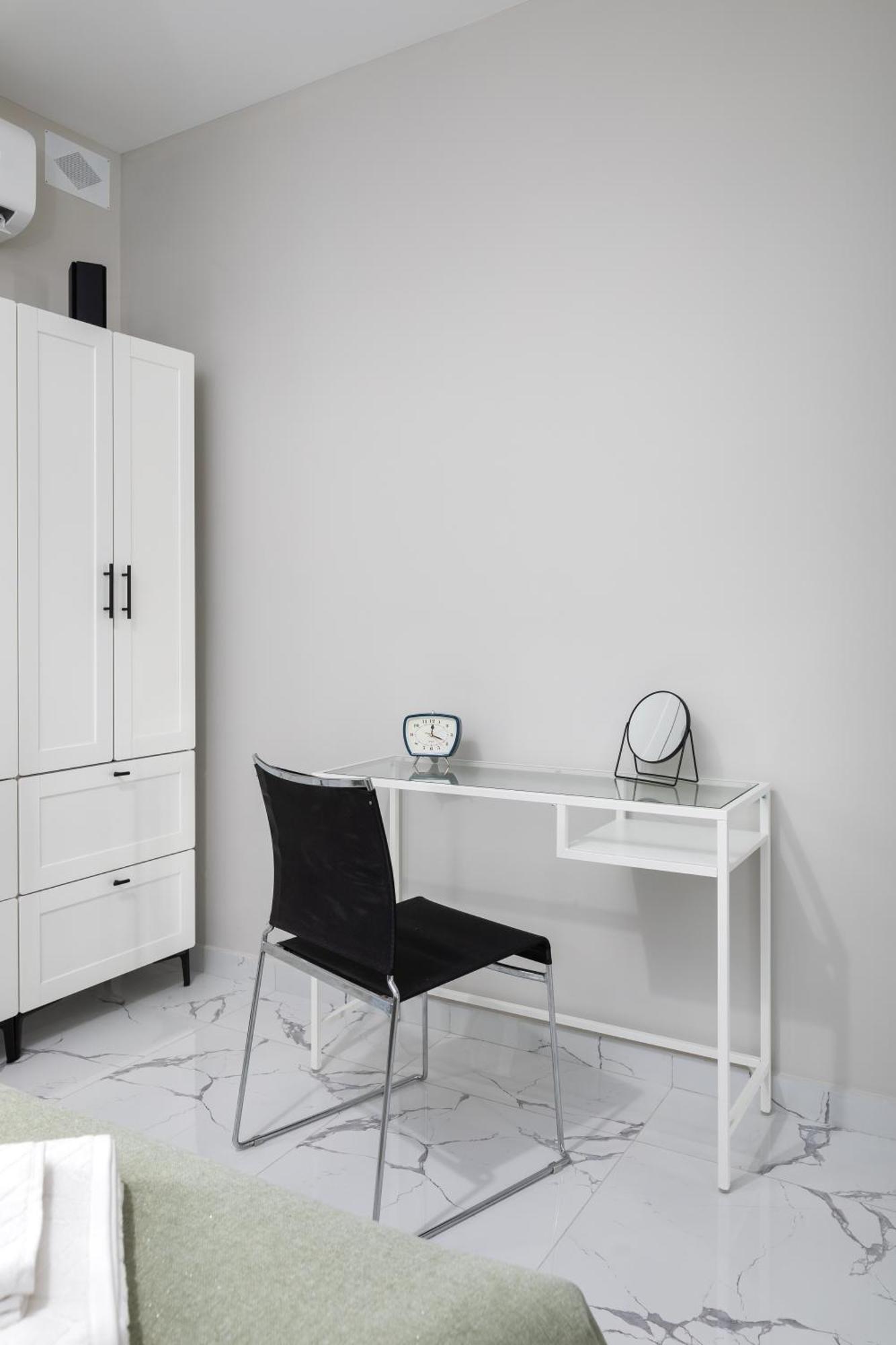 Modern 2Br Cosy Apartment With Large Terrace - Close To Manoel Island & Tigne Shopping Mall Sliema Kültér fotó